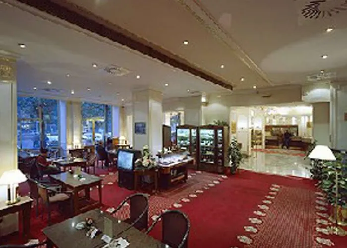 Ambassador Zlata Husa Hotel