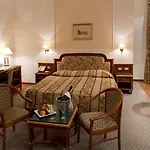 Hotel Ambassador Zlata Husa 5*