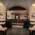 Ambassador Zlata Husa 5*