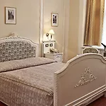 Hotel Ambassador Zlata Husa 5*