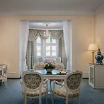 Hotel Ambassador Zlata Husa 5*