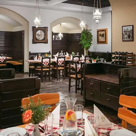 胡萨兹拉塔国宾酒店 5*