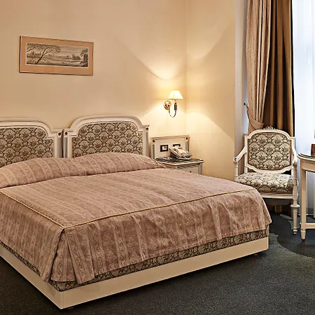 Hotell Ambassador Zlata Husa Prag