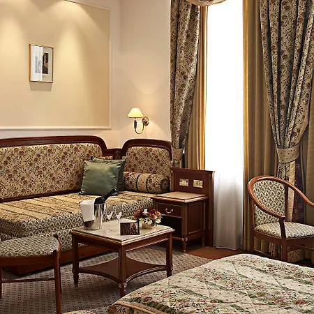 Hotell Ambassador Zlata Husa 5*