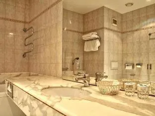 أمباسادور زلاتا هوسا 5* براغ