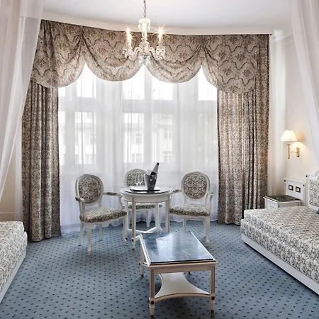 Ambassador Zlata Husa 5*