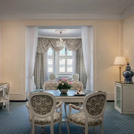 Hotel Ambassador Zlata Husa 5*