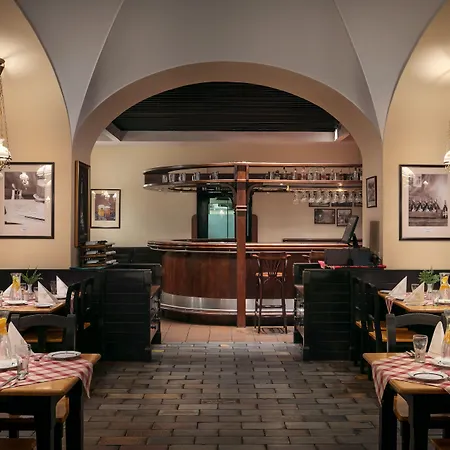 Ambassador Zlata Husa 5*