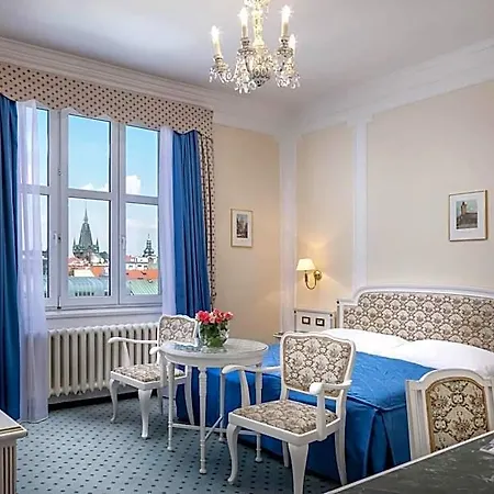 Hotel Ambassador Zlata Husa 5*