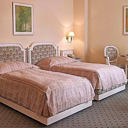 Ambassador Zlata Husa 5*