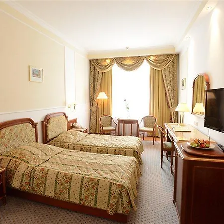 Hotell Ambassador Zlata Husa