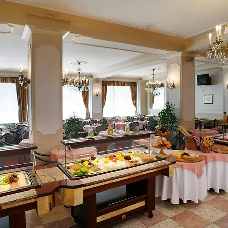 Ambassador Zlata Husa 5*