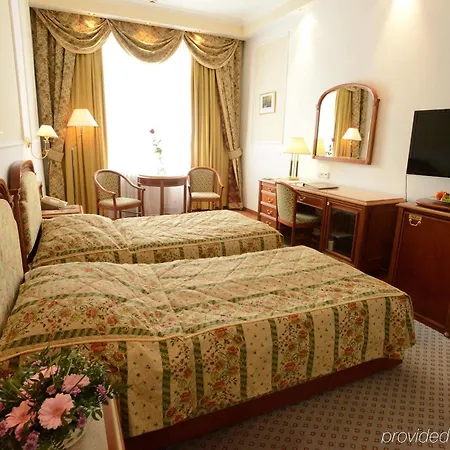 Ambassador Zlata Husa 5* Praha