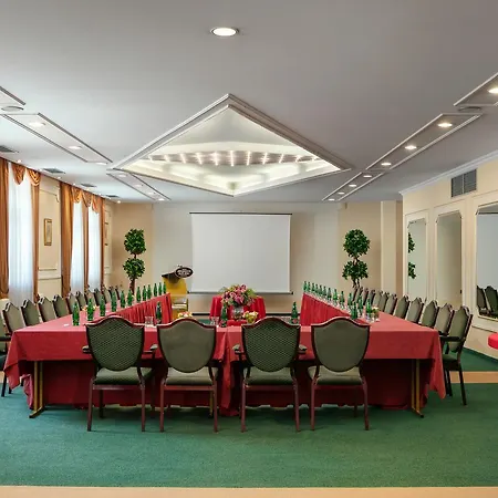 Hotell Ambassador Zlata Husa