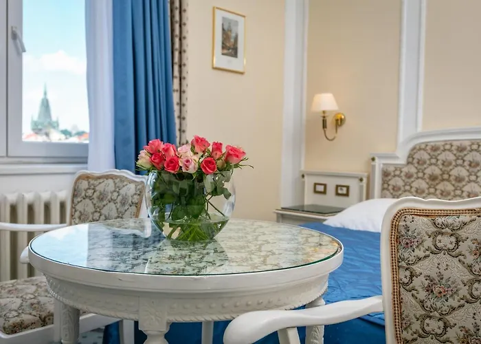 Ambassador Zlata Husa 5*