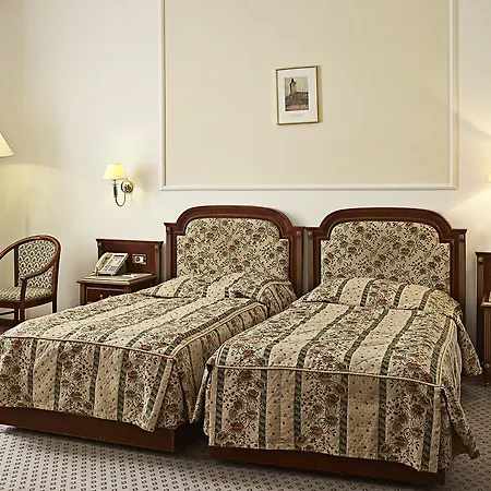 Ambassador Zlata Husa Πράγα